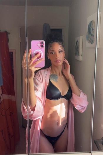 Diamond, 25  female escort, Washington