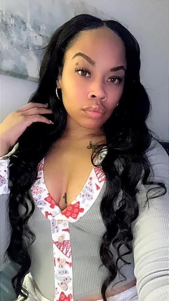 Nina, 27  female escort, Washington