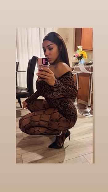 909-663-6507, 26  female escort, Washington