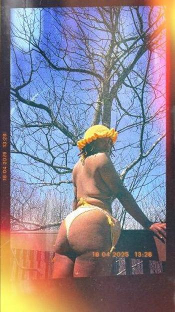 Anise, 23  female escort, Washington