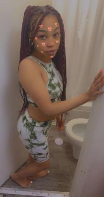 443-891-3929, 25  female escort, Washington