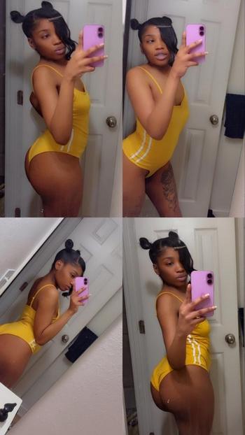 Italy , 23  female escort, Washington