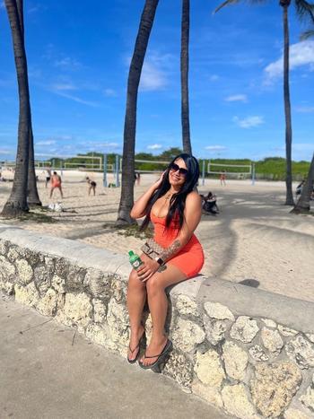Luana , 24  female escort, Washington